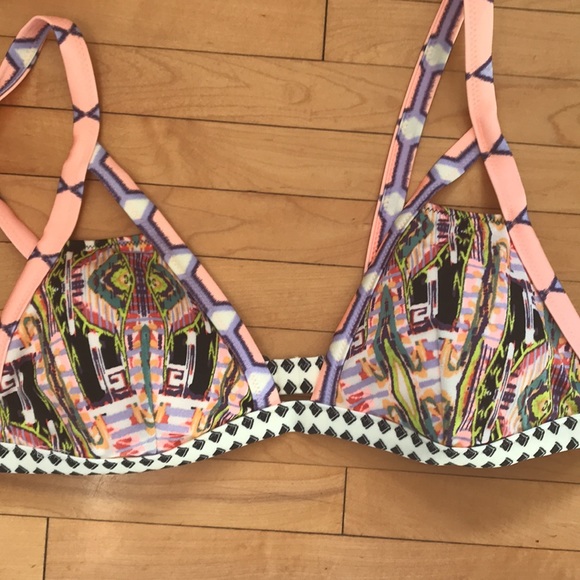 Vikki Secret Boho Bikini NWT top sz L bottom sz m - Picture 4 of 5